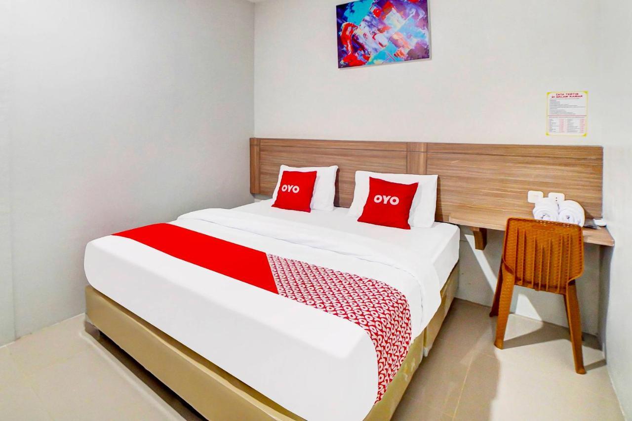 Oyo 91211 Mega Comfort Guest House Medan Dış mekan fotoğraf