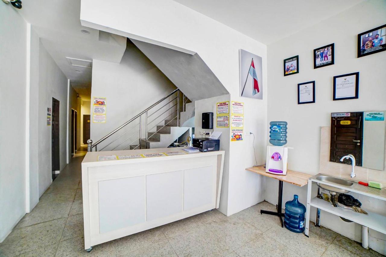 Oyo 91211 Mega Comfort Guest House Medan Dış mekan fotoğraf