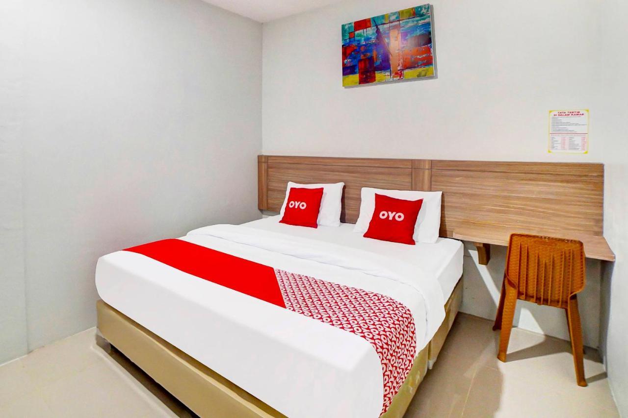 Oyo 91211 Mega Comfort Guest House Medan Dış mekan fotoğraf